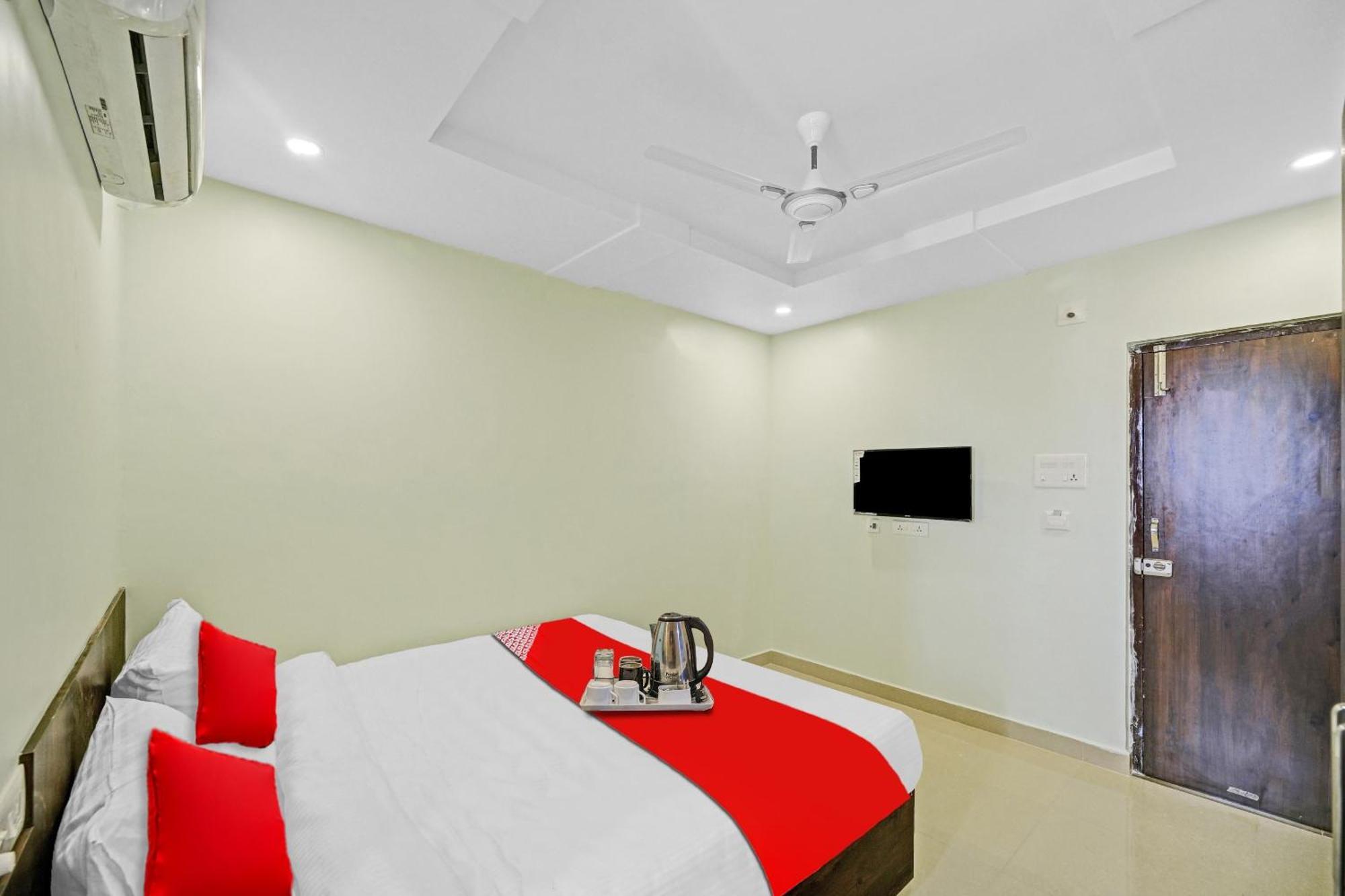 Hotel O Vrk Residency Kurmannapalem Екстериор снимка